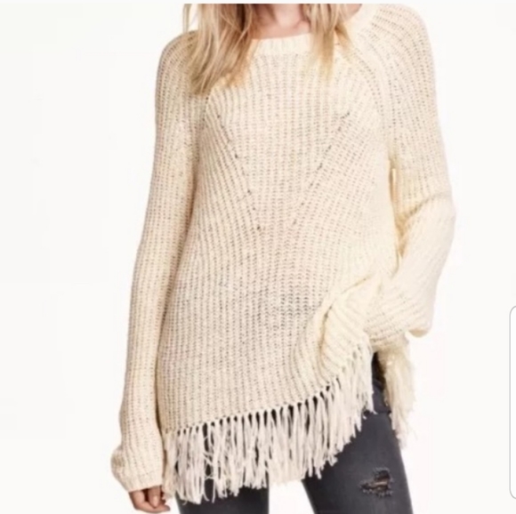 H&M Sweaters - Frindge Cream Tan Frindge Sweater SIZE Small